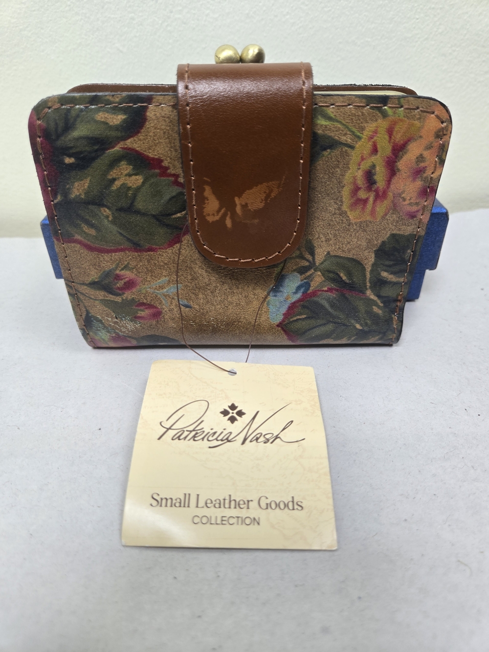 Patricia Nash Floral Leather Wallet in Brown $119 Msrp